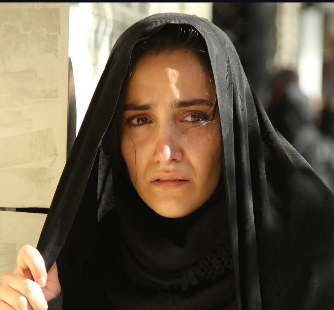 فرانک تمنایی بازیگر نقش «فهیمه» در سریال «قرعه» فرانک تمنایی در فیلم قصاص