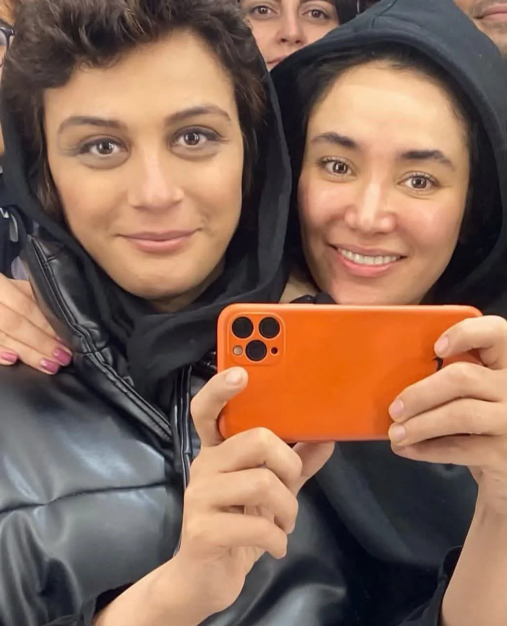 بیوگرافی مارال فرجاد؛ برنده سیمرغ فجر ۱۴۰۴ و پیام از تخت بیمارستان مارال فرجاد و بهاره افشاری