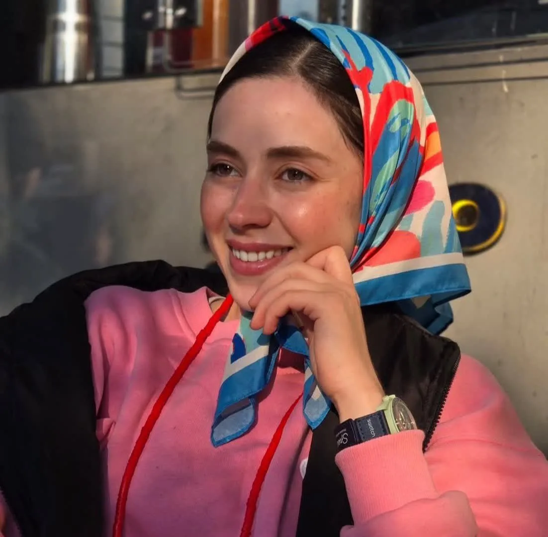 بیوگرافی نیلوفر رجاییفر بازیگر نقش الیزابت داعش پایتخت ۵ نیلوفر رجایی فر بازیگر