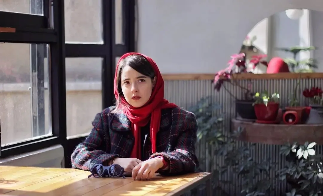 بیوگرافی به آفرید غفاریان بازیگر نقش بیتا در بدنام و شیوا در بی عاطفه بیوگرافی به آفرید غفاریان بازیگر نقش بیتا در بدنام و شیوا در بی عاطفه