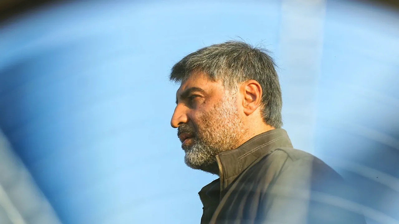 بیوگرافی تینو صالحی در نقش سرگرد حسن جهانی سریال کلانتری ۱۱ تینو صالحی در نقش شهید احمد کاظمی