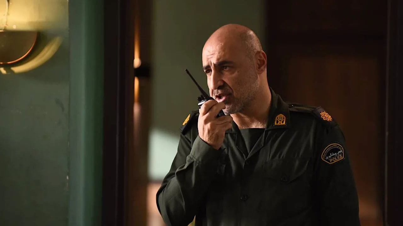 بیوگرافی تینو صالحی در نقش سرگرد حسن جهانی سریال کلانتری ۱۱ تینو صالحی در کلانتری 11