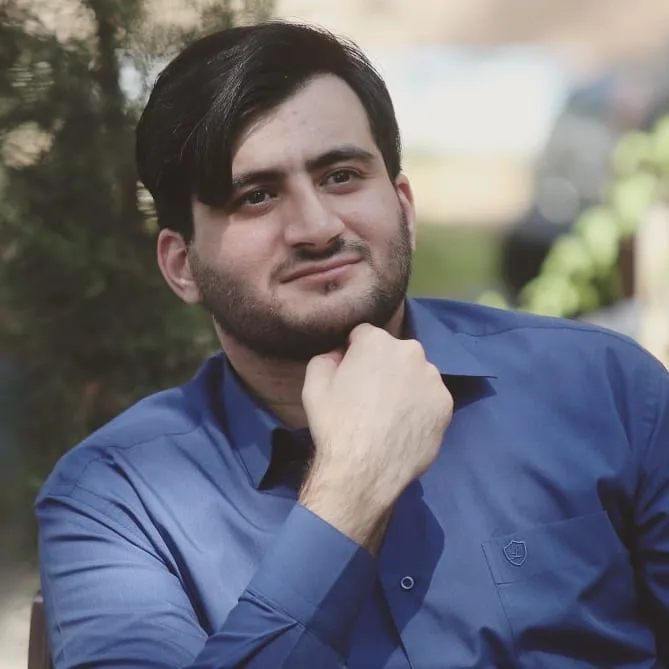 بیوگرافی محمدامین سلیمی مجری برنامه زمانه شبکه دو صدا و سیما محمدامین سلیمی