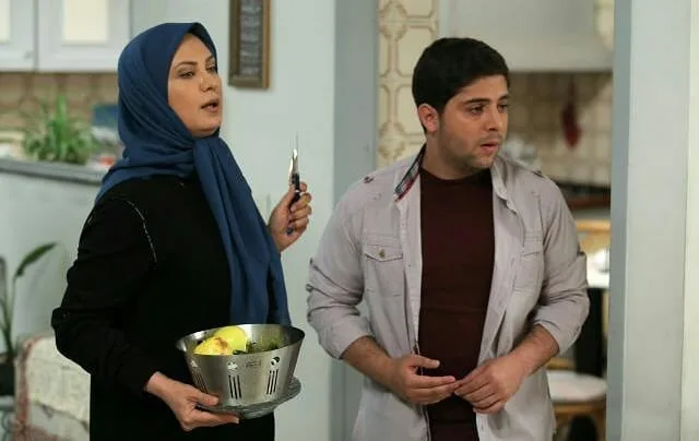 بیوگرافی حسین اکبری مجری برنامههای کودک و نوجوان حسین اکبری در سریال آرام میگیریم