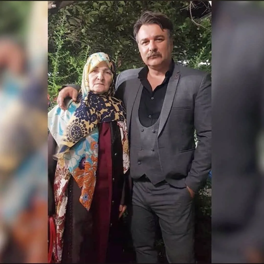 بیوگرافی مجید سعیدی بازیگر فیلمهای کهنهسوار، شهرزاد، بانوی عمارت و جیران مجید سعیدی در کنار مادرش