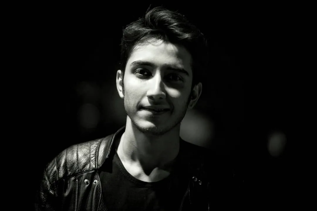 بیوگرافی حامد محمودی بازیگر نقش کمال کورسل (جوانی) در سریال متولد آوریل بیوگرافی حامد محمودی بازیگر نقش کمال کورسل (جوانی) در سریال متولد آوریل