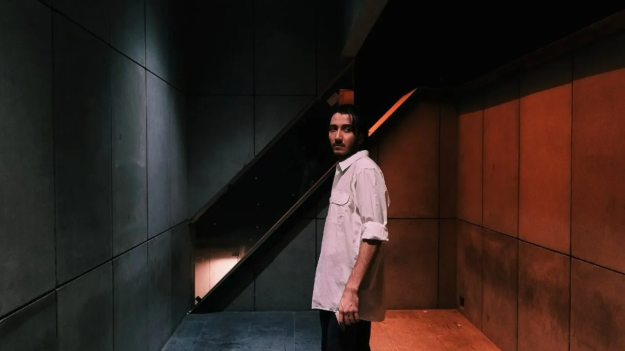 بیوگرافی حامد محمودی بازیگر نقش کمال کورسل (جوانی) در سریال متولد آوریل بیوگرافی حامد محمودی بازیگر نقش کمال کورسل (جوانی) در سریال متولد آوریل
