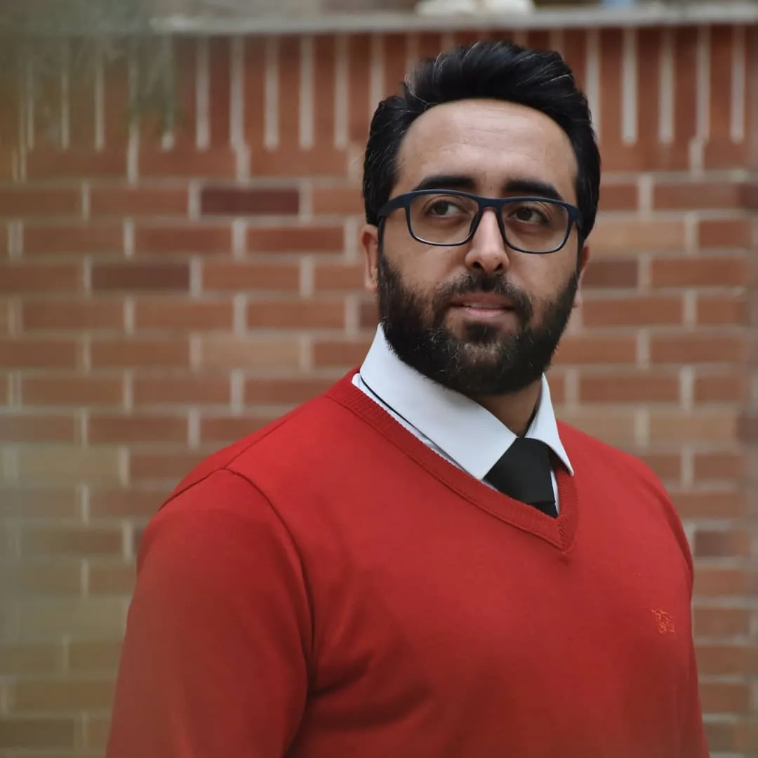 بیوگرافی مجریان برنامه رزم آهنگ شبکه افق (آرش ماهان کیا و حسام خلیلنژاد) حسام خلیل نژاد
