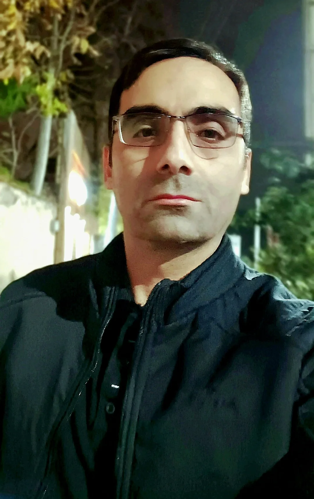 بیوگرافی یاسر یزدانی؛ شاعر، ترانهسرا، نویسنده و آهنگساز ایرانی یاسر یزدانی