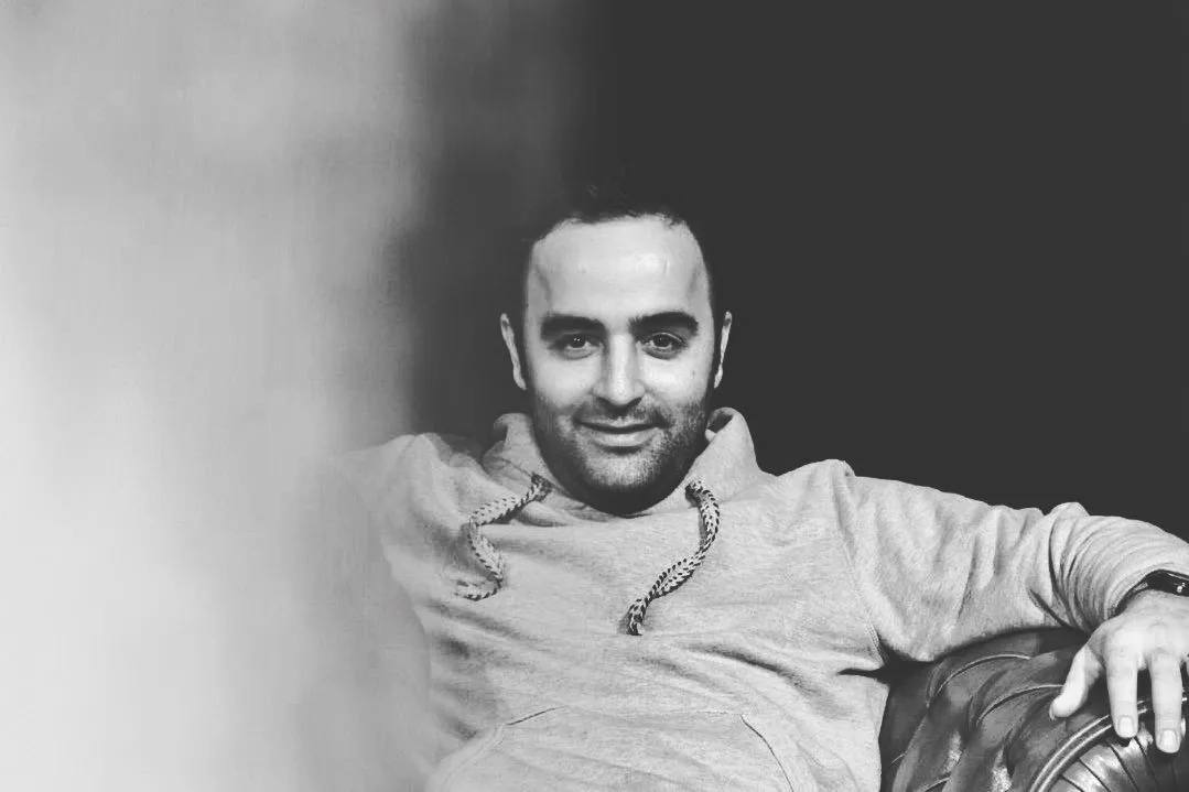 بیوگرافی امیر نوروزی بازیگر سینما؛ از گل سنگ تا سرگرد ضرابی سریال کوری بیوگرافی امیر نوروزی بازیگر سینما؛ از گل سنگ تا سرگرد ضرابی سریال کوری
