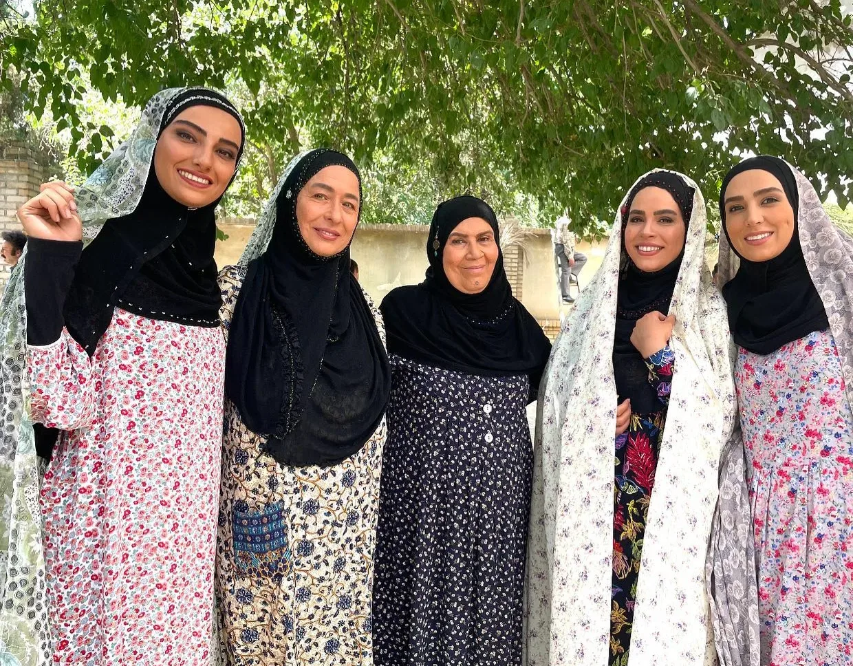 تصاویر و بیوگرافی آزیتا حاجیان بازیگر، زندگی شخصی و ازدواجها آزیتا حاجیان در سریال نجلا