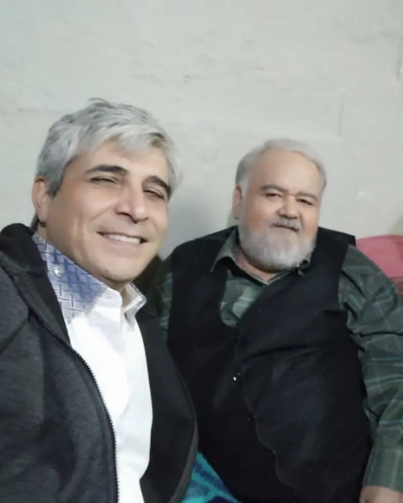 اسامی و بیوگرافی بازیگران سریال پرانتز باز + خلاصه داستان امیر غفارمنش و اکبر عبدی